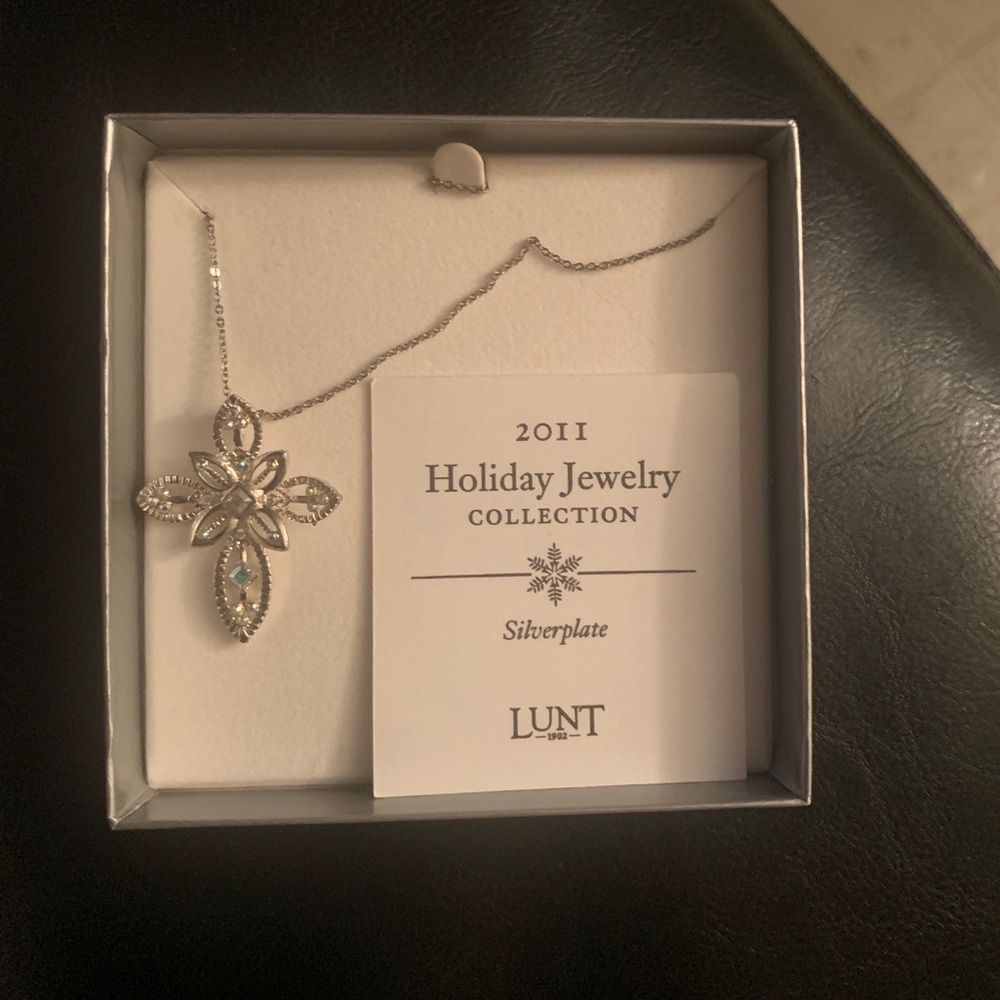 Lunt Necklace- holiday collection